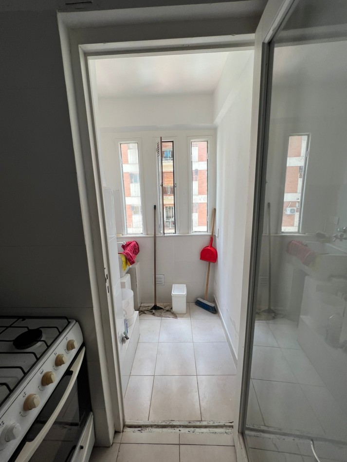 Departamento en Venta Pinamar 2 amb c/cochera y gran balcon