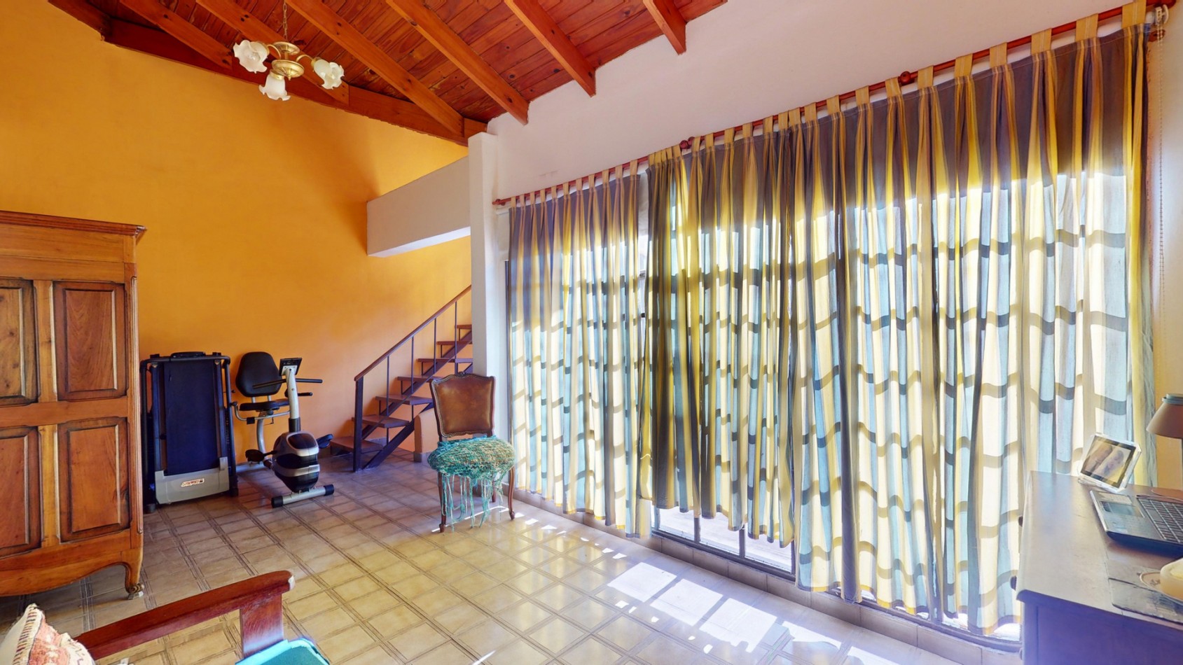 Hermosa Casa a la Venta en el mejor barrio de City Bell