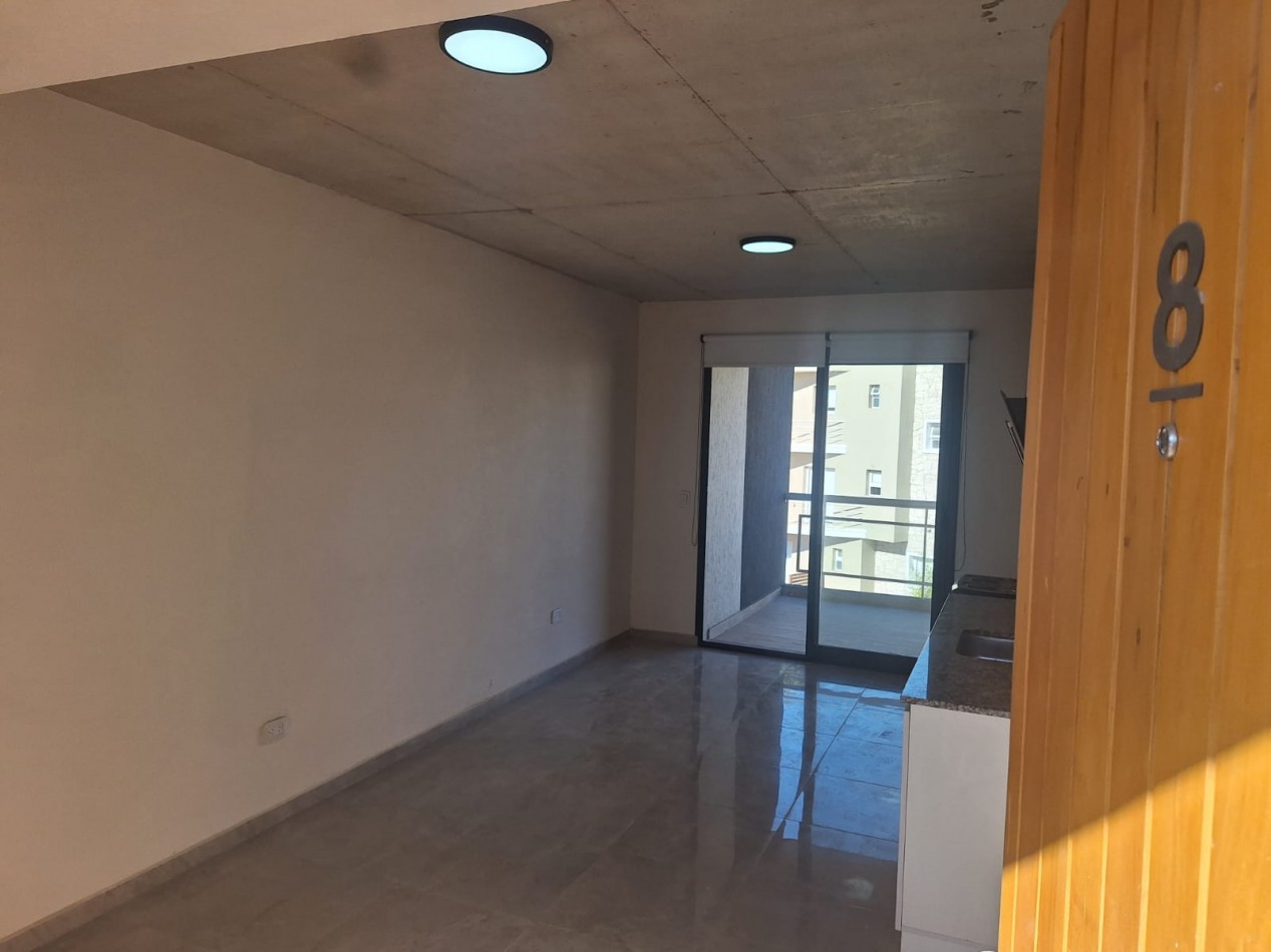 DEPARTAMENTO 2 AMB C/COCHERA Y TERRAZA - Pinamar Centro -