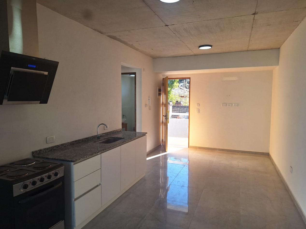 DEPARTAMENTO 2 AMB C/COCHERA Y TERRAZA - Pinamar Centro -