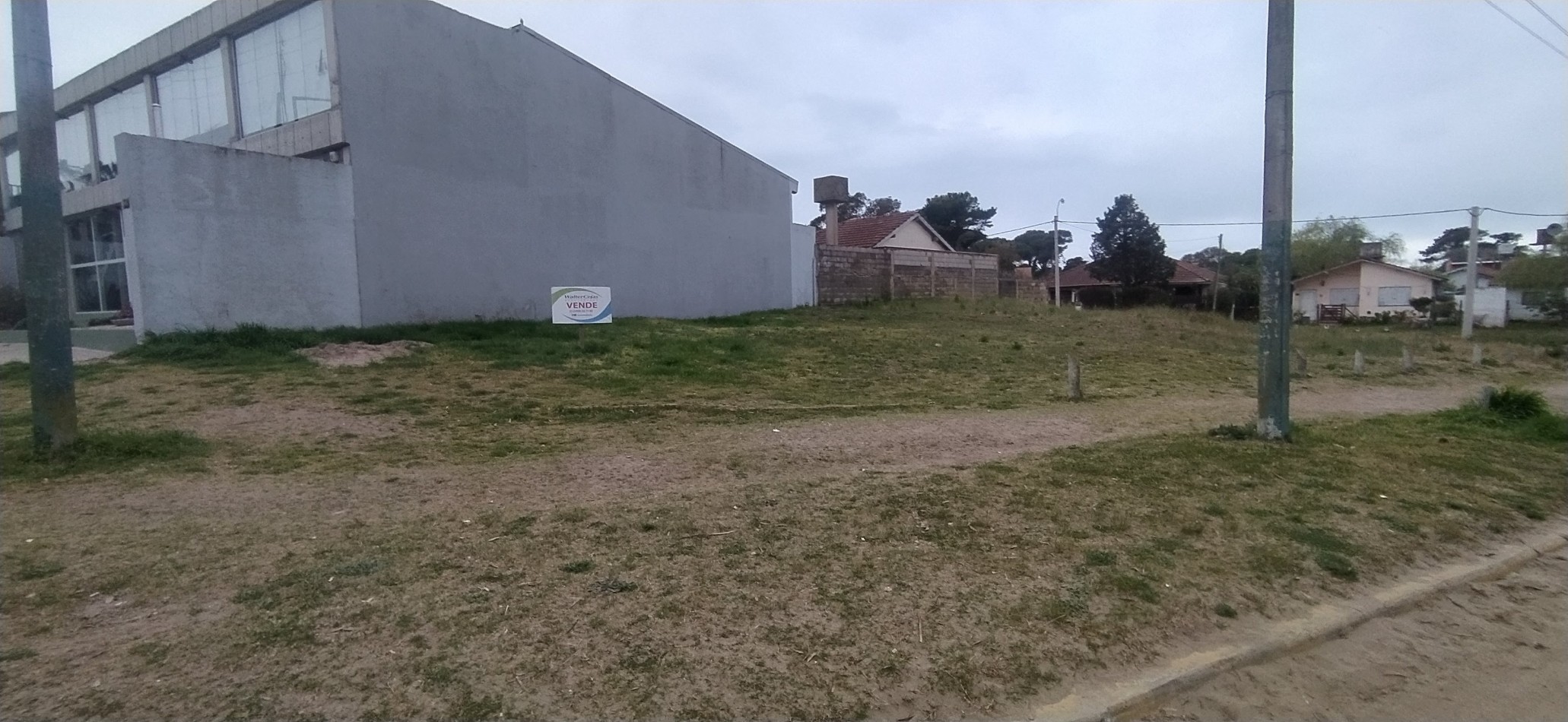 Lote Comercial / Industrial / Unifamiliar / Multifamiliar